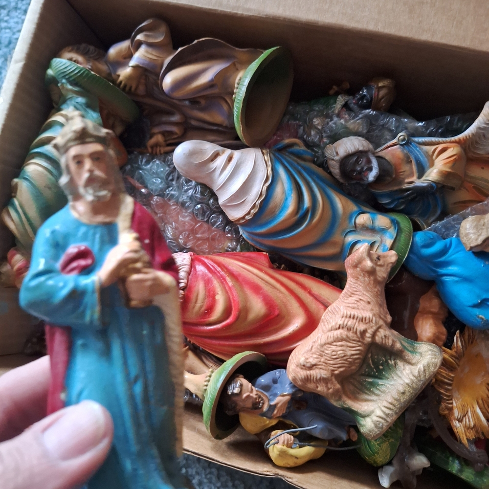 Vintage America Multicolor Nativity Figurine Collection